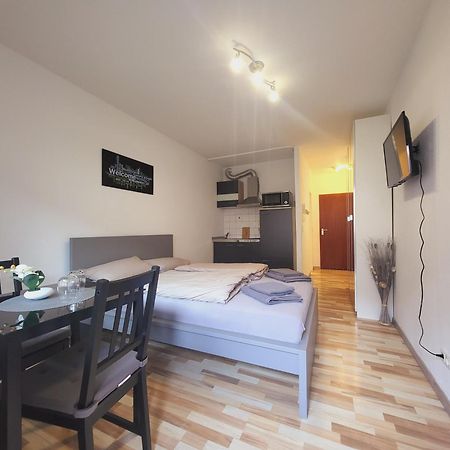 Zentrales Apartment Mit Balkon Und Parkplatz 트리어 외부 사진