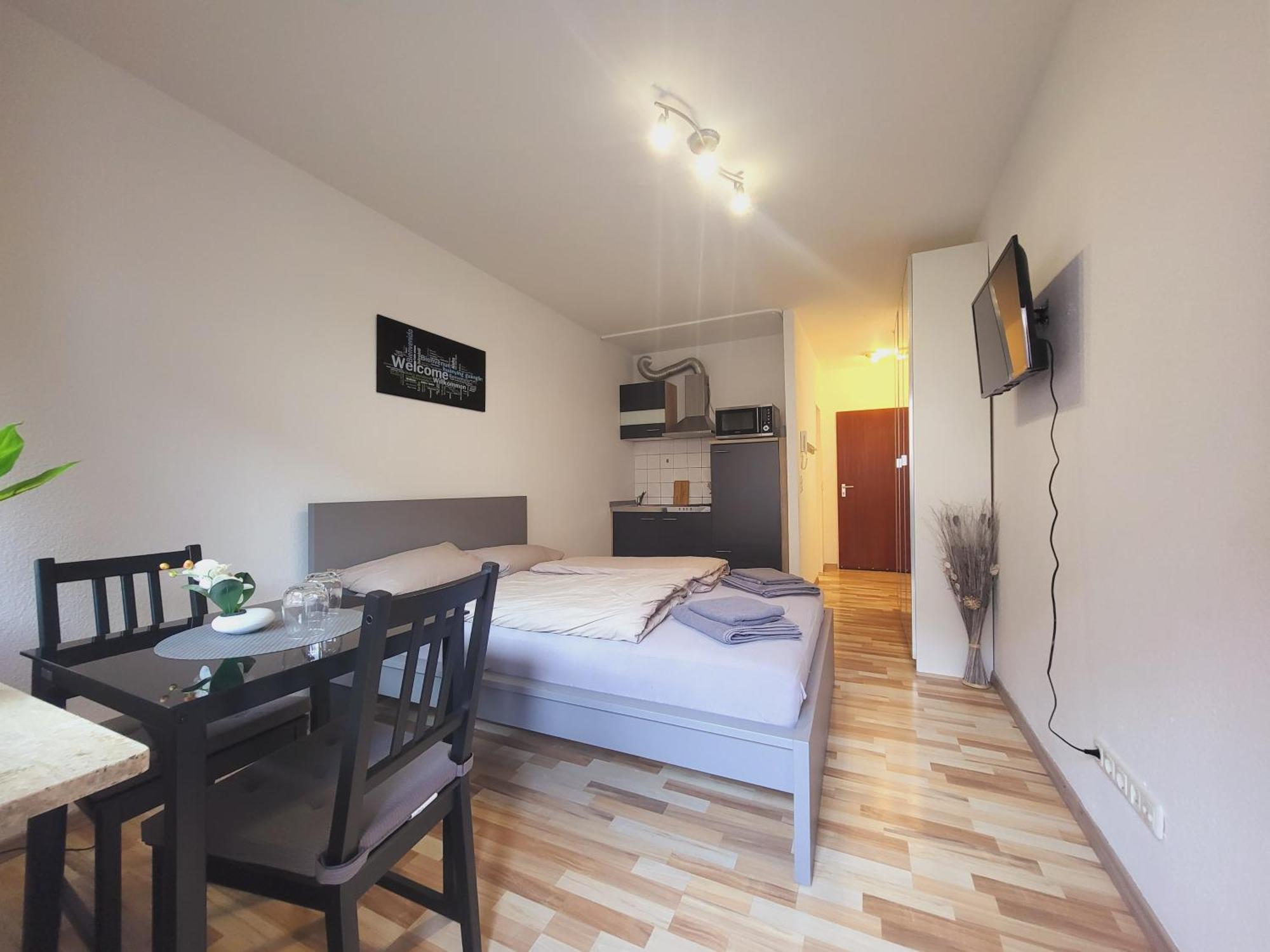 Zentrales Apartment Mit Balkon Und Parkplatz 트리어 외부 사진